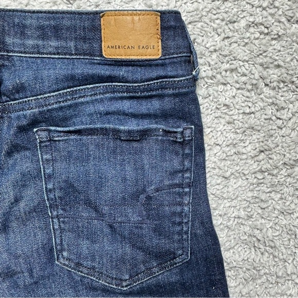 American Eagle Shorts Womens 6 Super Hi Rise Shortie Stretch Dark Wash Raw Hem - Picture 4 of 5